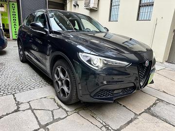 Alfa R. Stelvio 2.2 Jtdm 190 CV Q4 *Paddle F1*