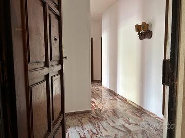PRIVATO VENDE Trilocale  2 Km Via XX Settembre 