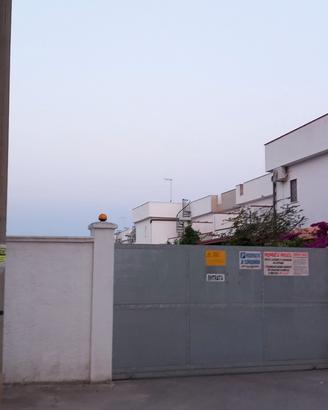 PRIVATO , in MANDURIA TARANTO località Specchiari