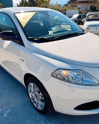 Lancia Ypsilon 1.2 69 CV 5 porte GPL Ecochic Gold