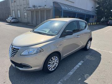 Lancia Ypsilon 1.3 MJT 16V 95 CV 5 porte