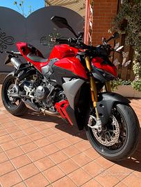 Ducati streetfighter v2 s
