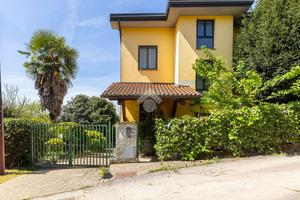 VILLA SINGOLA A MISSAGLIA