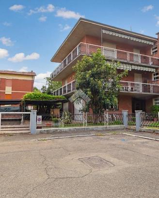 TRIFAMILIARE A REGGIO NELL'EMILIA