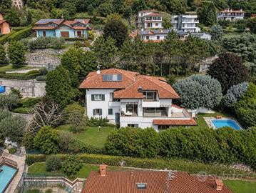 Villa di 502 m² con più di 5 locali e box auto dop