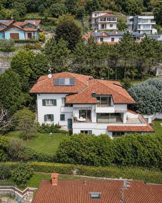 Villa di 502 m² con più di 5 locali e box auto dop