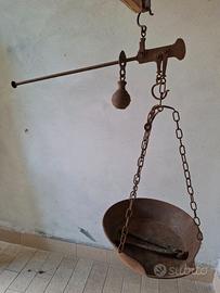 Bilancia "stadera" con piatto