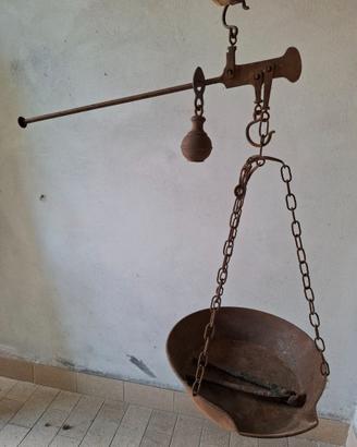 Bilancia "stadera" con piatto