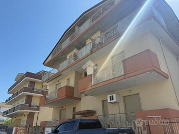 3 LOCALI A ALBA ADRIATICA