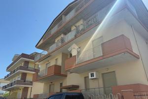 3 LOCALI A ALBA ADRIATICA