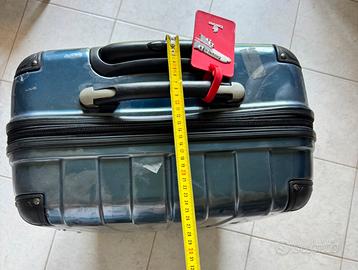 Valigia trolley con 4 ruote carpisa