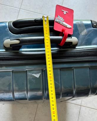 Valigia trolley con 4 ruote carpisa