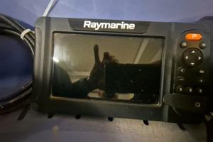 Ecoscandaglio Raymarine Element 7 HV