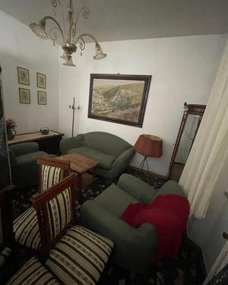 Divano e due poltrone