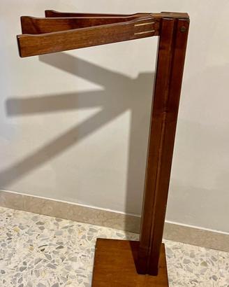 portasciugamani il legno con bracci articolati 