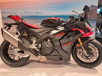 Aprilia RSV4 1100 Factory