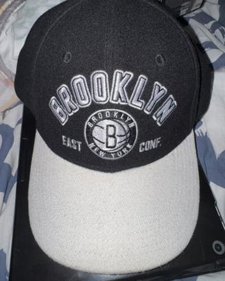Cappello completamente nuovo mai usato nba