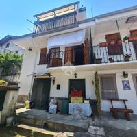 CASA SEMINDIPENDENTE A MEZZENILE