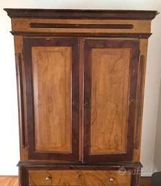 Armadio dipinto antico misure 220x146x58