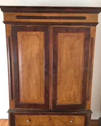 Armadio dipinto antico misure 220x146x58