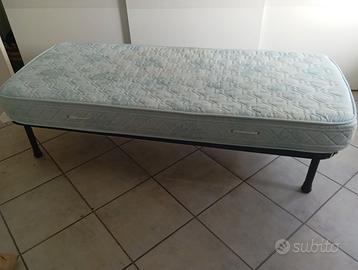 Materasso e rete una piazza singolo