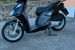 aprilia sportcity 125