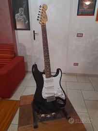 FENDER STRATOCASTER ROLAND GC-1