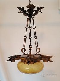 Lampadario in ferro battuto