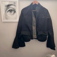 Giacca Nera Donna con Dettaglio Ricamato