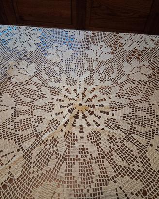 Tovaglia uncinetto per tavolo rotondo