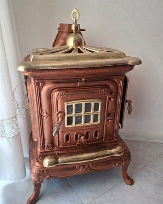 Stufa/cucina antica  - pezzo d'arredamento.