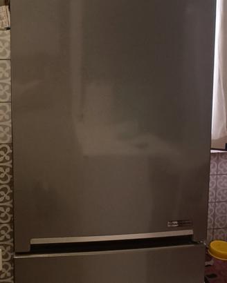  frigorifero Beko RCNA406E60ZXBHN per ricambi.