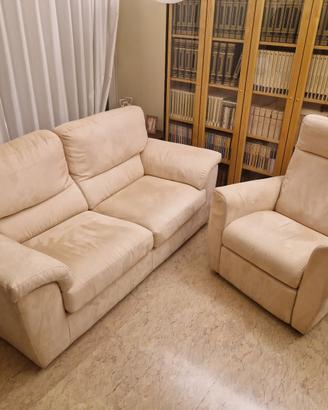 Divano e poltrona relax in microfibra Poltronesofà