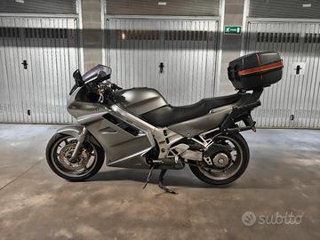 Honda VFR 750 rc36