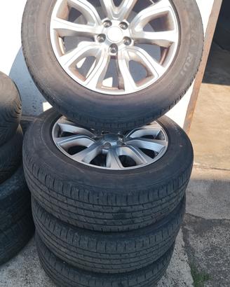 cerchi in land rover Evoque R18 + gomme