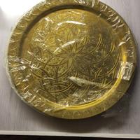 Piatto Etnico raro decorato in ottone, diam. 38 cm