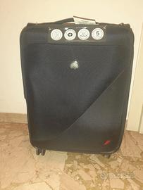 Trolley nuovi varie marhe e dimensioni mai usate