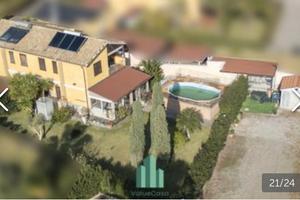 Villetta a Campofelice di roccella