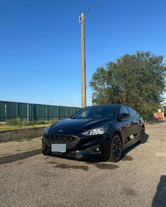 FORD FOCUS ST-LINE 1.0 ECOBOOST MHEV – 56.000 KM