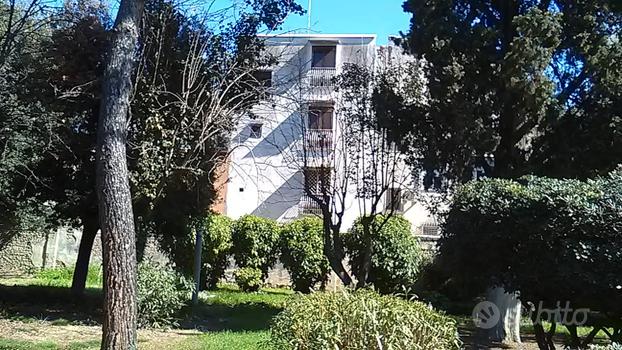 Intera palazzina indipendente