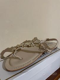 Sandali beige