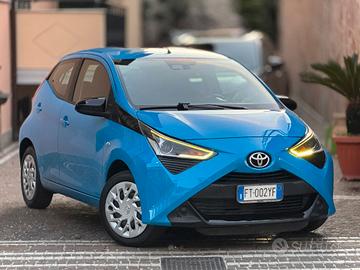 Toyota Aygo 1.0 VVT-i 72 CV 5 porte x-cite