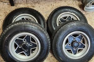 4 cerchi r10 con gomme 145 per mini Cooper d'epoca