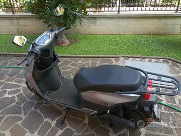 Yadea T9 50 cc  elettrico 