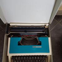 macchina da scrivere Olivetti Lettera 31T
