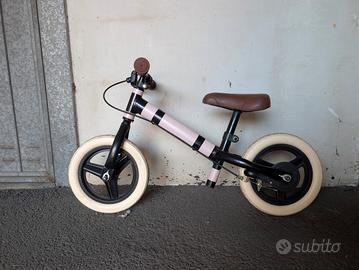 Bicicletta senza pedali 