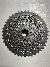 Pacco pignoni SRAM XG-1175 - 11v - 10/42 XD