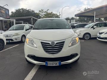 Lancia Ypsilon 0.9 TwinAir 85 CV 5 porte Metano Ec