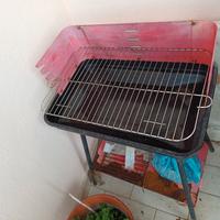 BARBECUE A CARBONELLA PORTATILE usato