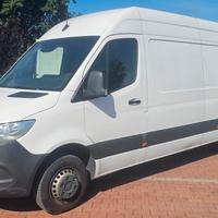 Mercedes Benz Sprinter